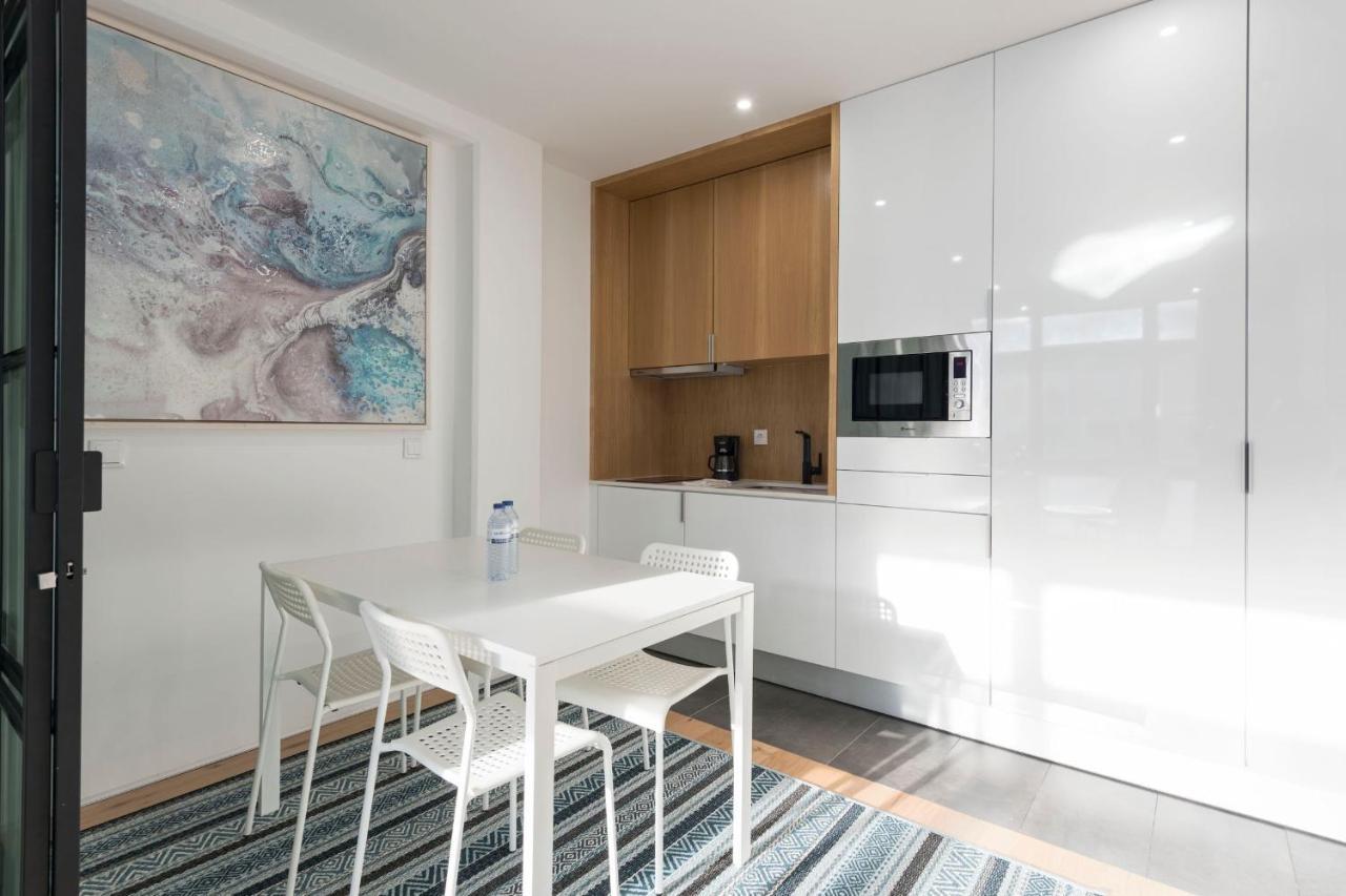 Lovelystay - Wohaza Apartment With Free Private Parking OOporto Exterior foto
